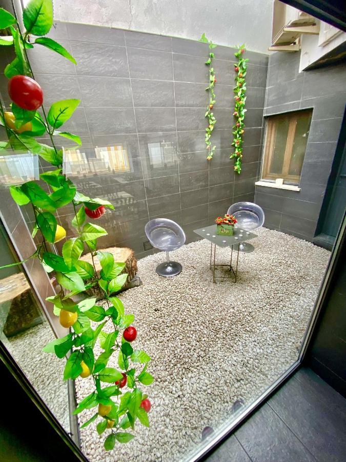Hostal Nomadas By Gloove Villalba de la Sierra Exterior photo